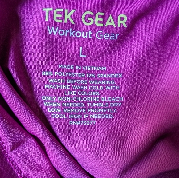 Tek Gear Adaptive Long Sleeve Performance Tee Color: Magenta, Size: LARGE (EUC) - Picture 7 of 8